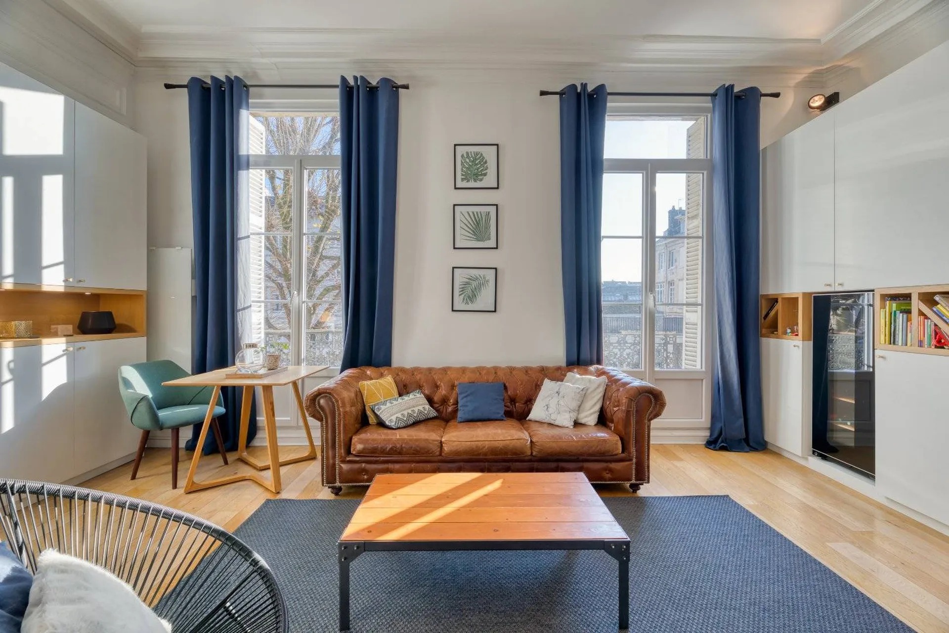 A vendre une vue imprenable sur la ville depuis le bureau