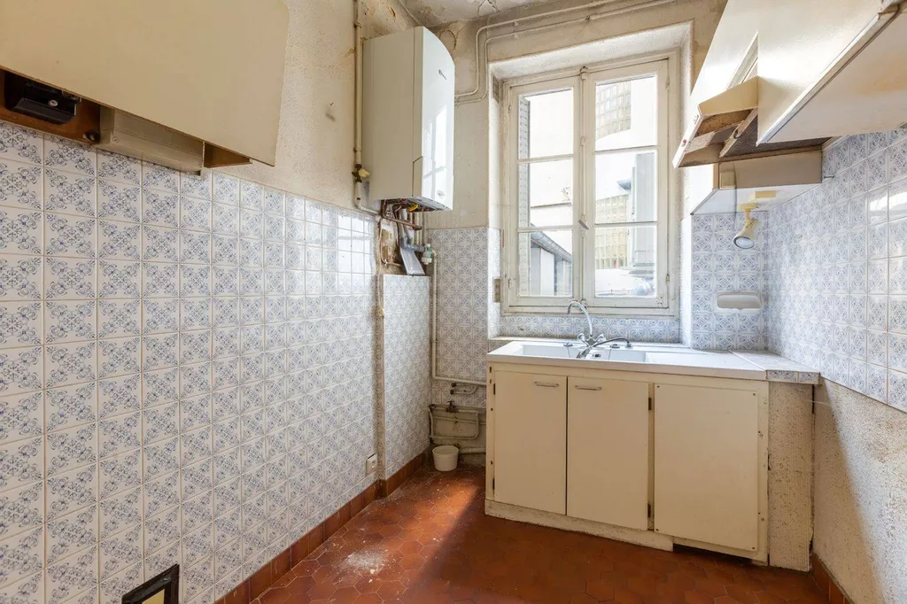 A Vendre 4 pièces Haussmannien  Avenue Daumesnil Paris 75012