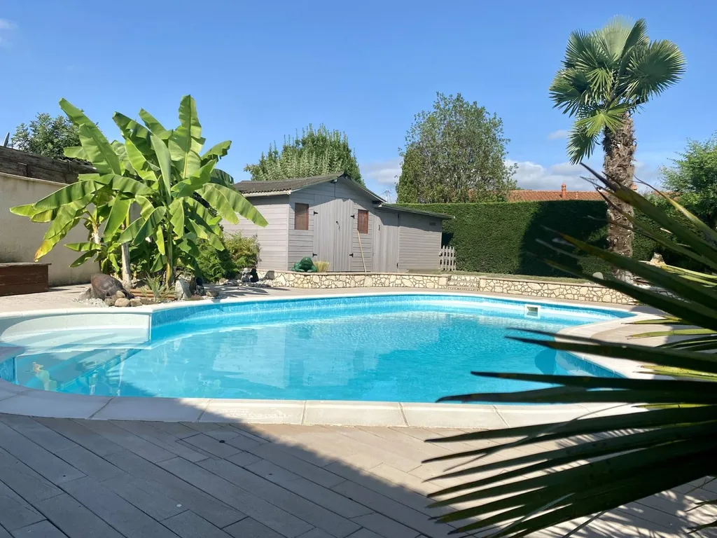 Acheter une Maison 115m2  4 chambres sur parcelle de 838m2 avec Piscine, Garage à Carbon Blanc