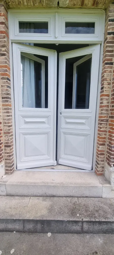 Peinture sur porte en bois en Normandie par 2VI Peinture