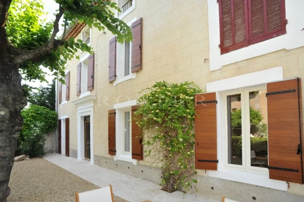 Bastide de village avec piscine en comtat Venaissin  