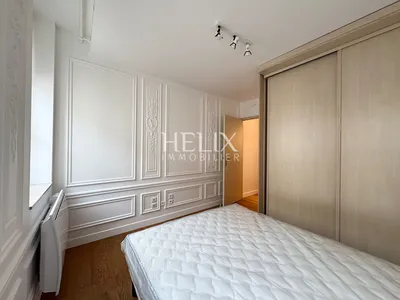A louer superbe appartement meublé avec une terrasse de 13,78 M² au coeur du centre de Saint-Germain-en-Laye.
