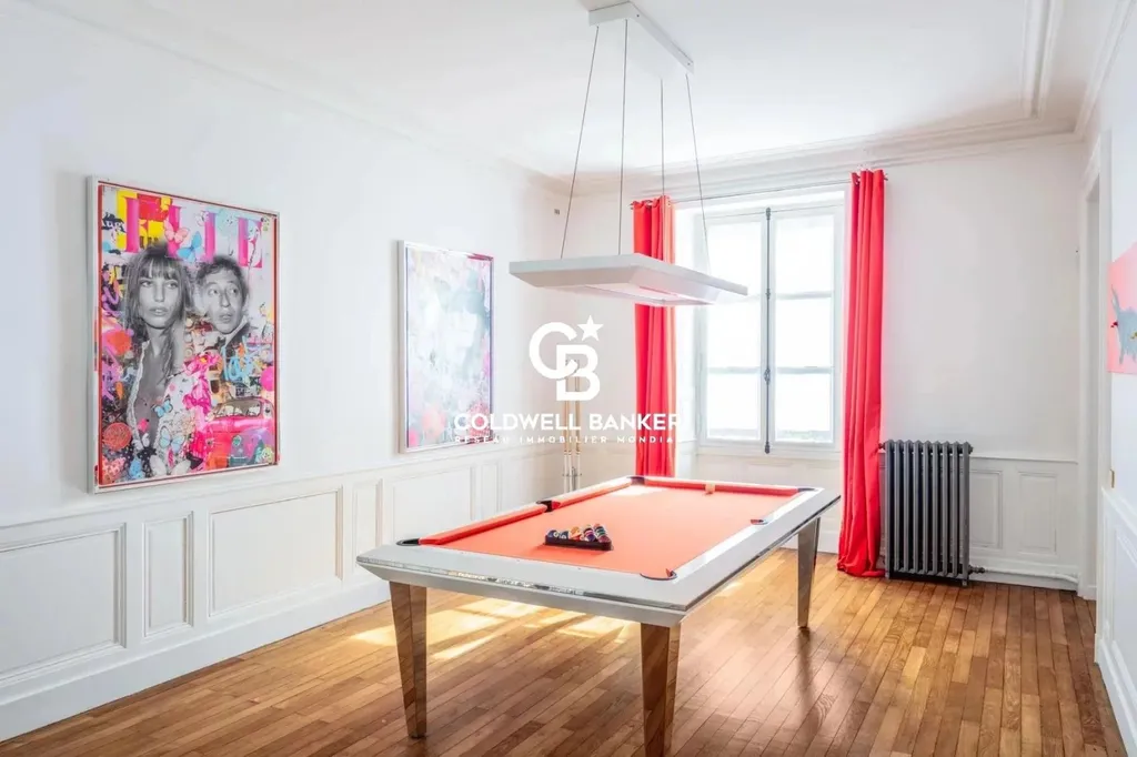 Maison de Maitre du XIXème Siècle, hôtel particulier avec grand jardin au Mans