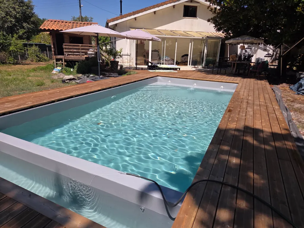Fourniture et pose de pompe de filtration à cartouche garanties pour des piscines autour de Bordeaux