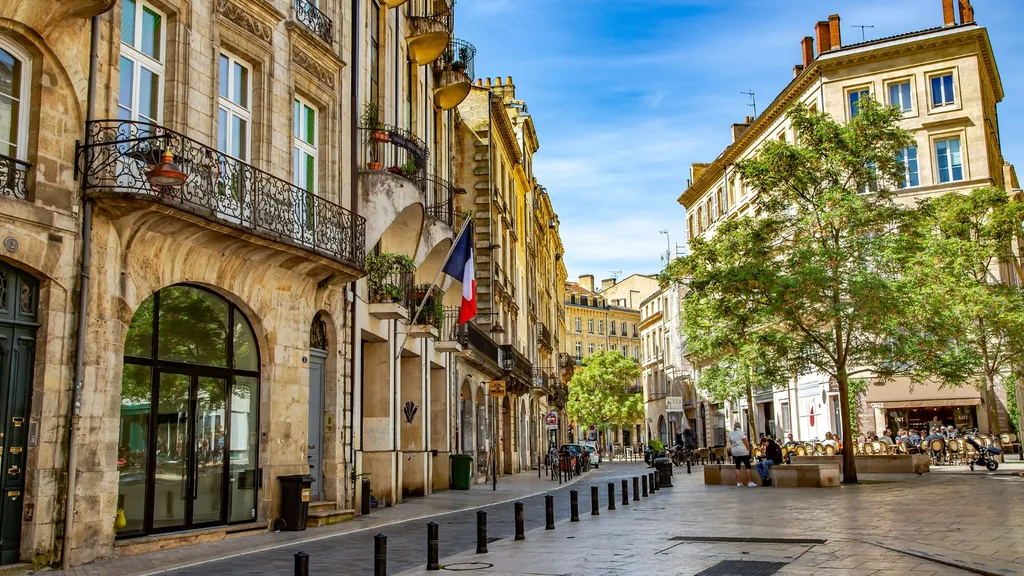 Cadres et professions libérales à Bordeaux Fondaudège : déléguer sa recherche immobilière à un chasseur dédié pour gagner du temps