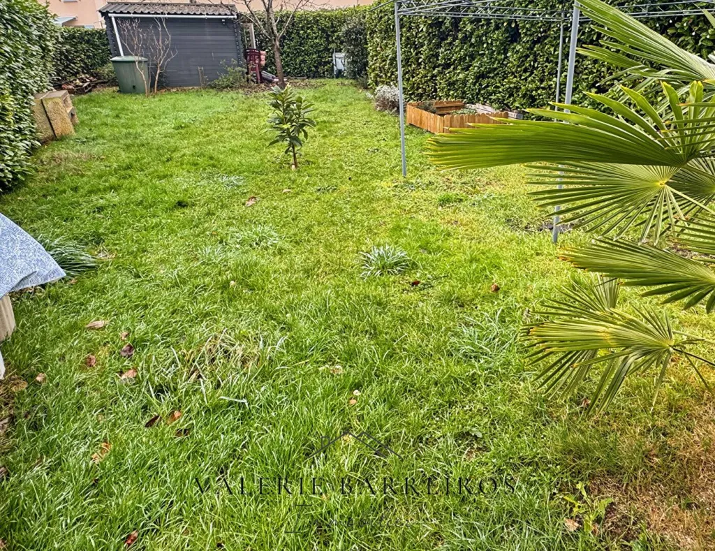A SAISIR CHARMANTE MAISON MITOYENNE DE 74 M² SUR LA COMMUNE DE ST PIERRE LES ELBEUF 76320