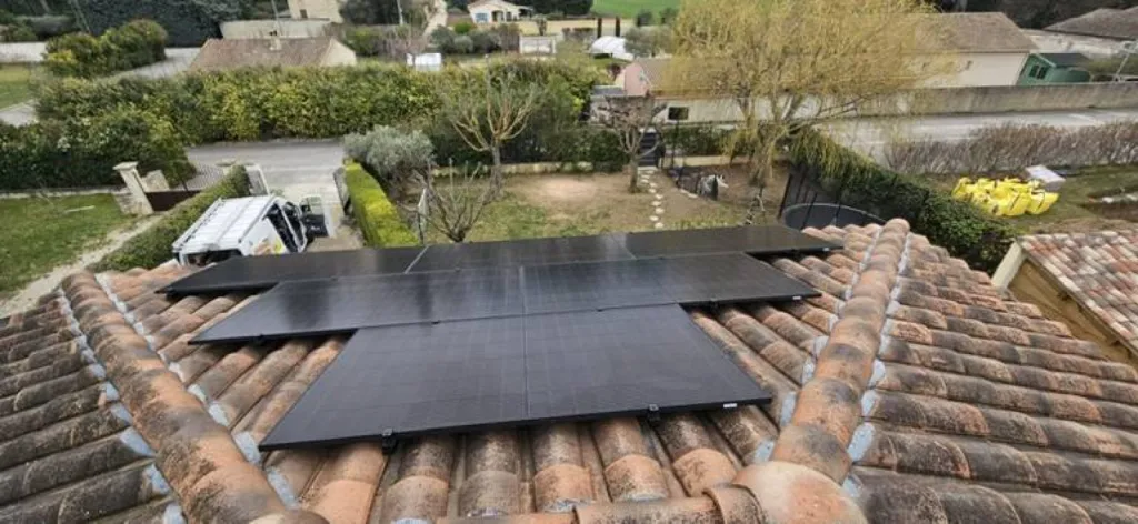 Installation de panneaux solaires photovoltaïques chez un particulier dans le Vaucluse