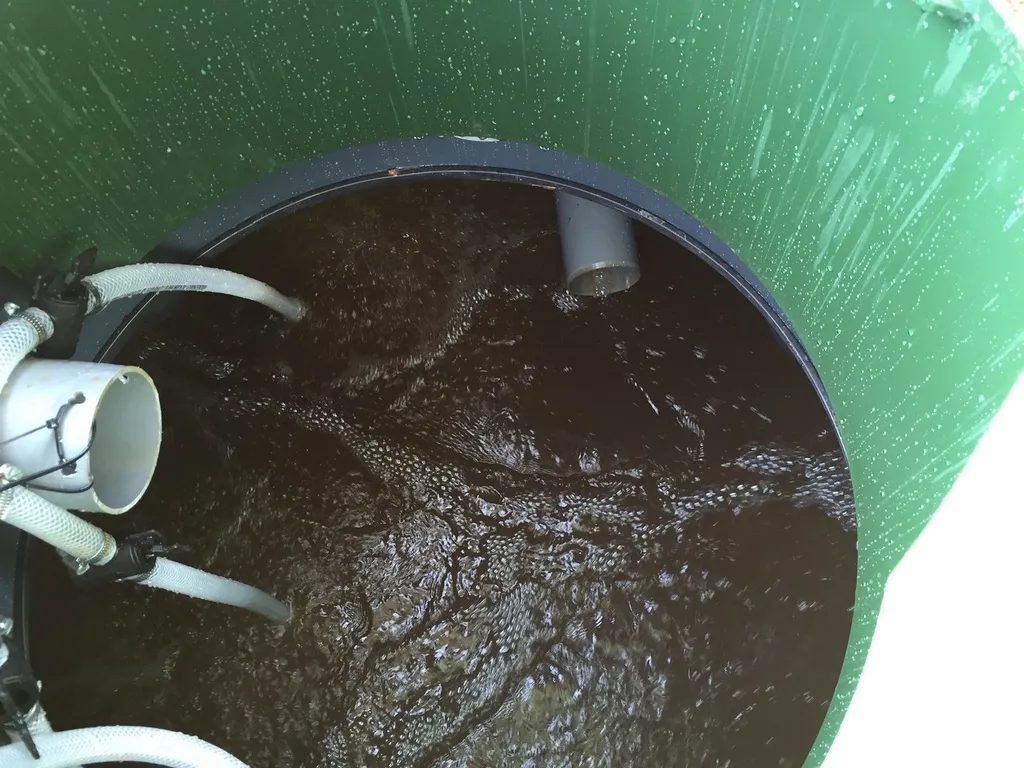 Traitement des eaux usées dans la cuve XXL Graf posée comme station d épuration Var