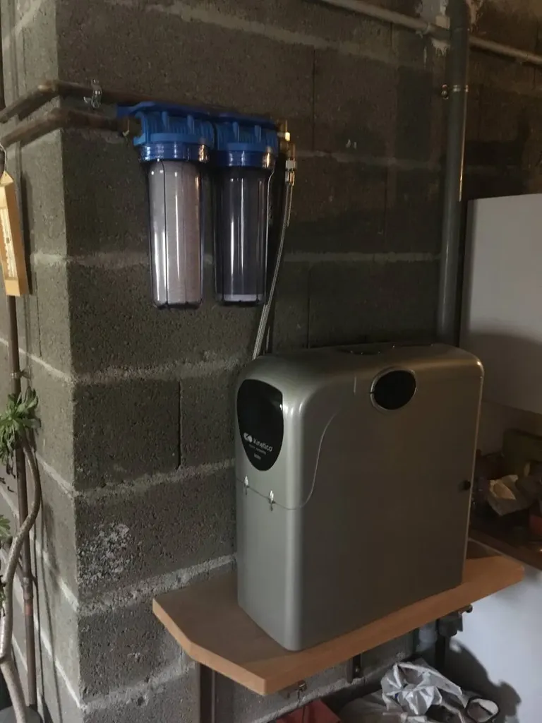 Adoucisseur d’eau au sel installé à Saint-Didier-sur-Beaujeu pour supprimer le calcaire et protéger les installations