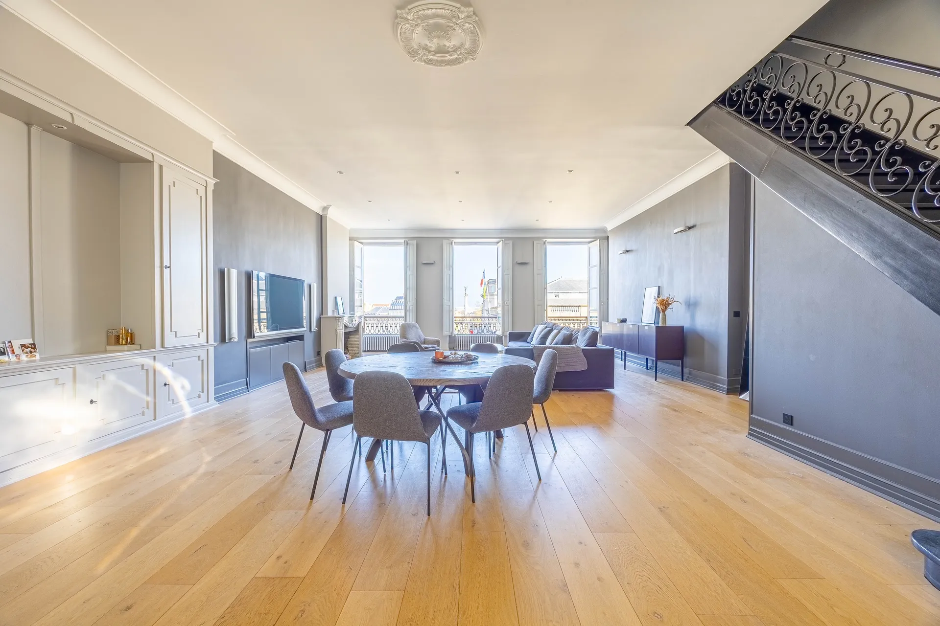 Superbe appartement en duplex au dernier étage avec terrasse, Place de la Comédie Bordeaux