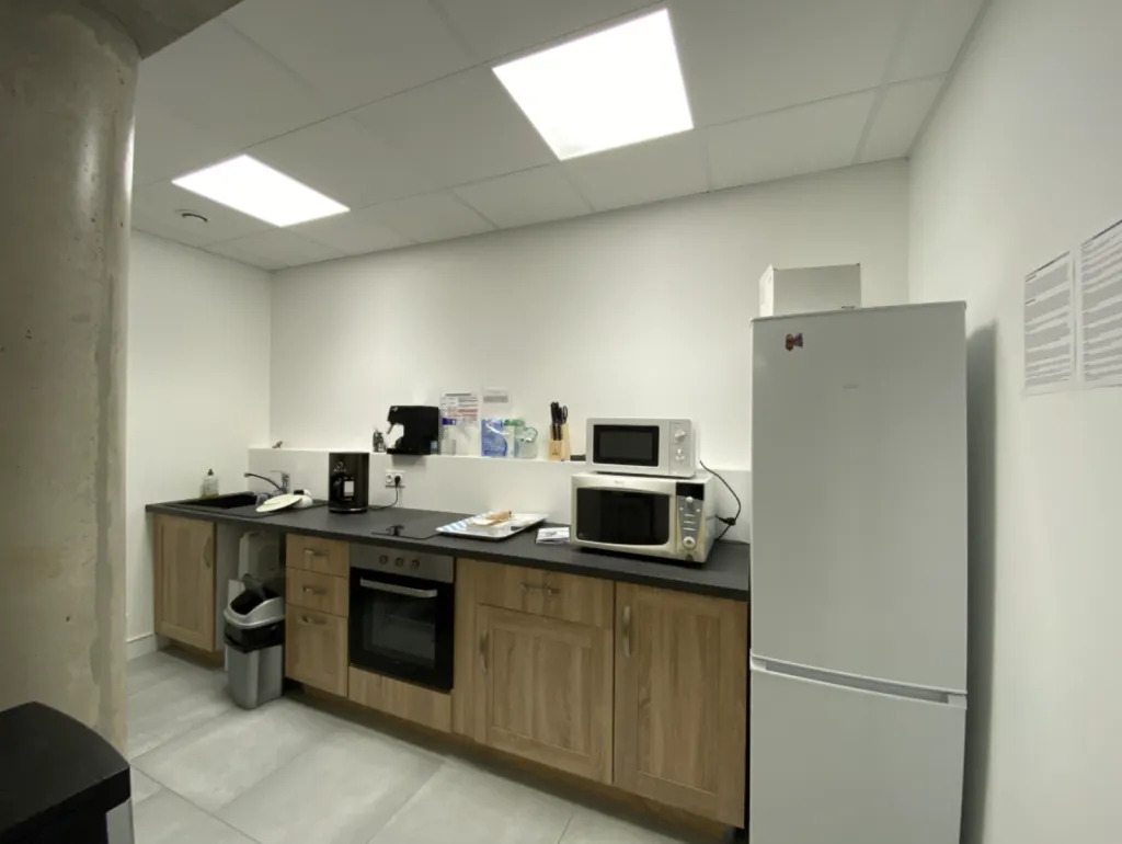 LE HAVRE - A LOUER Bureaux de 220 m² dans un immeuble tertiaire récent de très bon standing