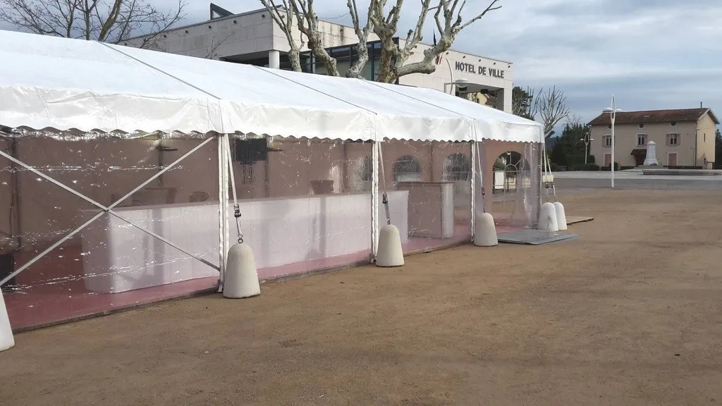 Location d'un chapiteau pour entreprise a  venissieux