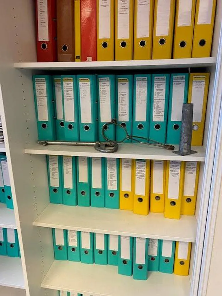 Destruction d'archives en classeur et déchets de bureau dans les entreprises à Bordeaux en Gironde