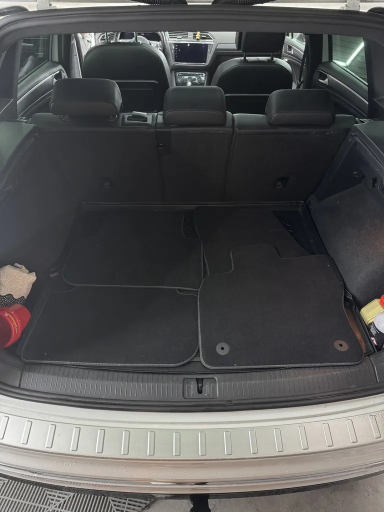 TIGUAN R LINE 2.0 BI-TDI 240 CHV/ BOITE AUTO / TOIT OUVRANT/ DISCOVER PRO/ SIEGE ELECTRIQUE/ ATTELAGE ELECTRIQUE/ COFFRE ELECTRIQUE
