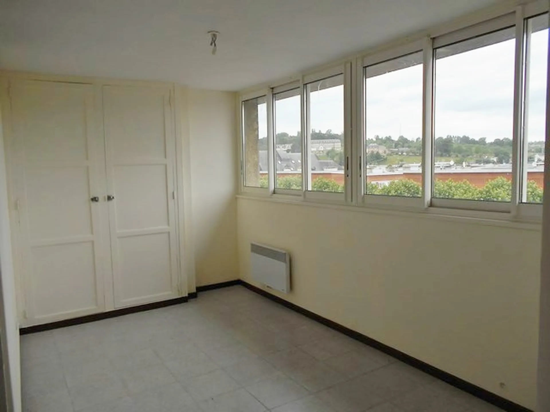 APPARTEMENT 2 PIECES A VENDRE LISIEUX CENTRE-VILLE