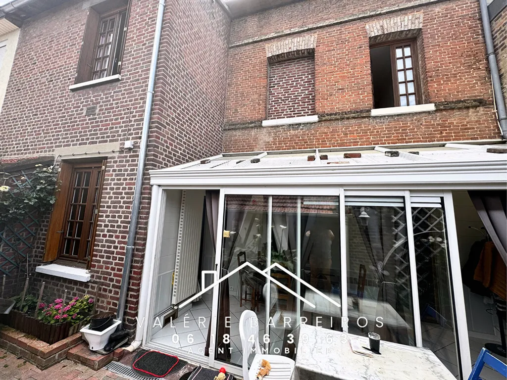 À vendre, jolie maison de brique de 100 m² sur un terrain de 120 m² situé à Caudebec-les-Elbeuf 76320
