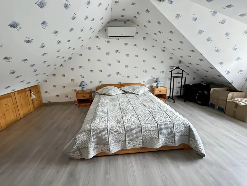 A saisir maison de 80 m2 édifiée sur 571 m2 de terrain sur la commune de LA SAUSSAYE 27370