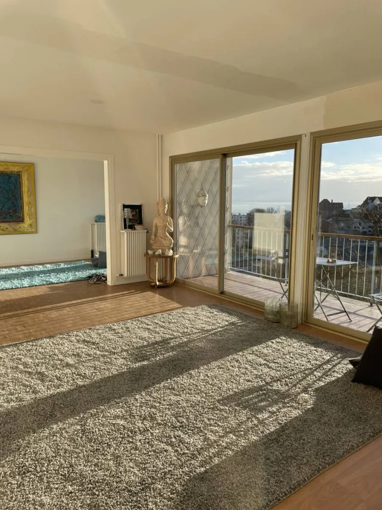 Intérieur d'un appartement cosy près de la mer à Le Havre par OBEN