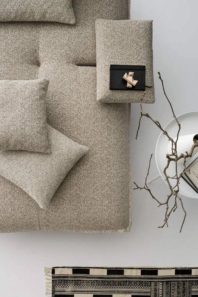 Canapé avance recule 3 places design à Hyères à côté de La Londe