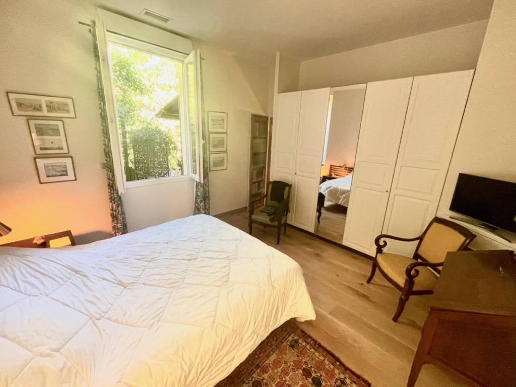 Jolie maison pierre de plain-pied Bordeaux Caudéran Les Orangers 