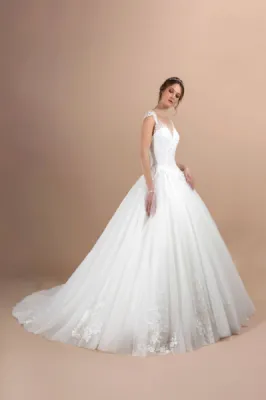 ROBE PRINCESSE AUTRICHE COLLECTION EGLANTINE CREATION 2022 EN COURS DAF