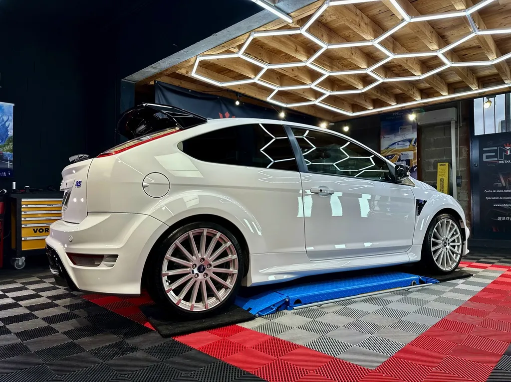 rénovation carrosserie lyon spécialiste du traitement céramique ouest lyonnais 