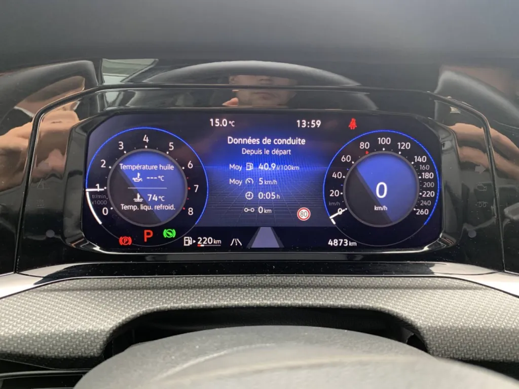 Volkswagen Golf d'occasion R line Boite automatique proche de Rouen