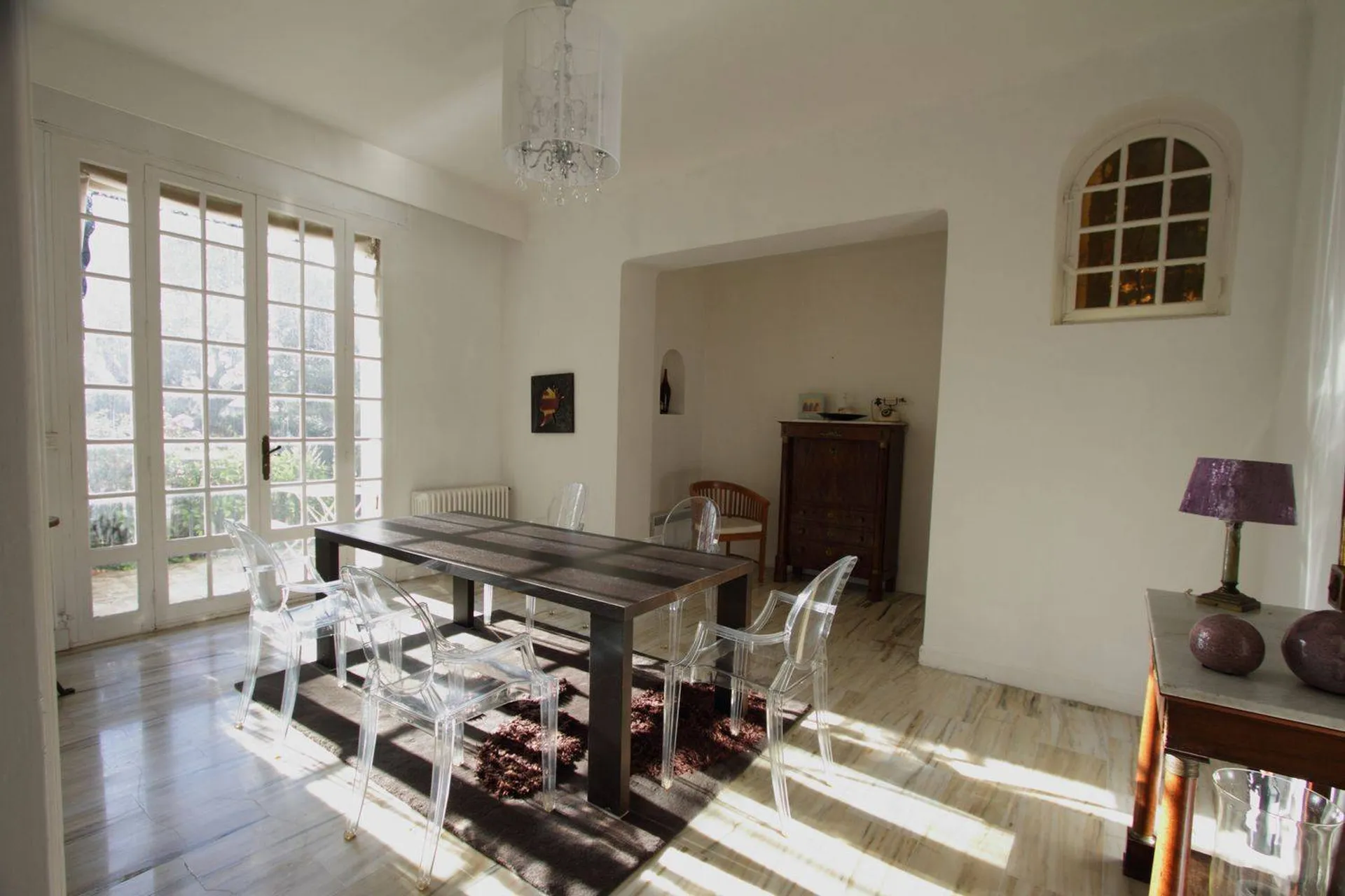 Magnifique salon contemporain propriété  de luxe à vendre à cassis