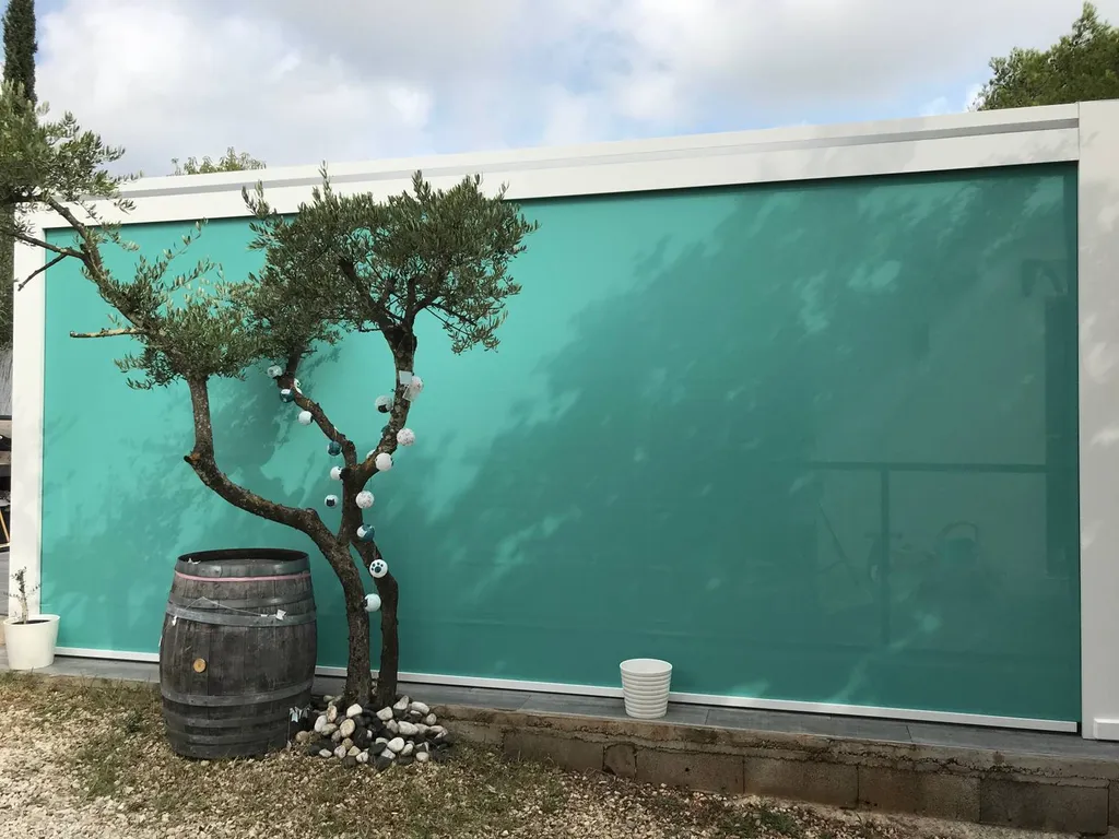 Installation d'une pergola avec store intégré près de Nîmes sur la commune de Sommières