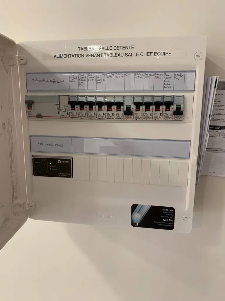 Rénovation électrique d'une salle de repos pour établissement public à Roquevaire