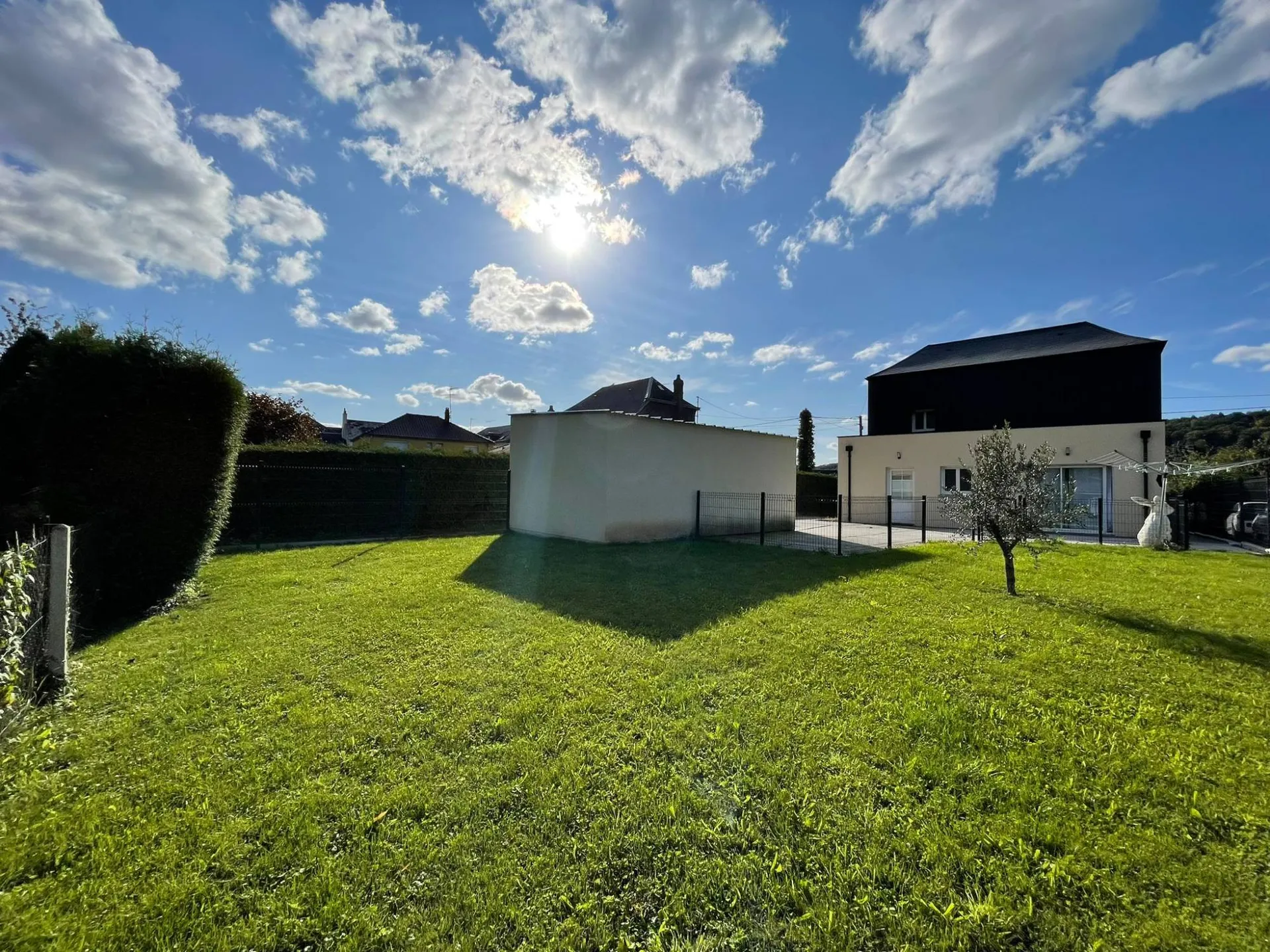 Maison rénovée avec suite parentale au RDC et jardin - Montville 76 - Normandie