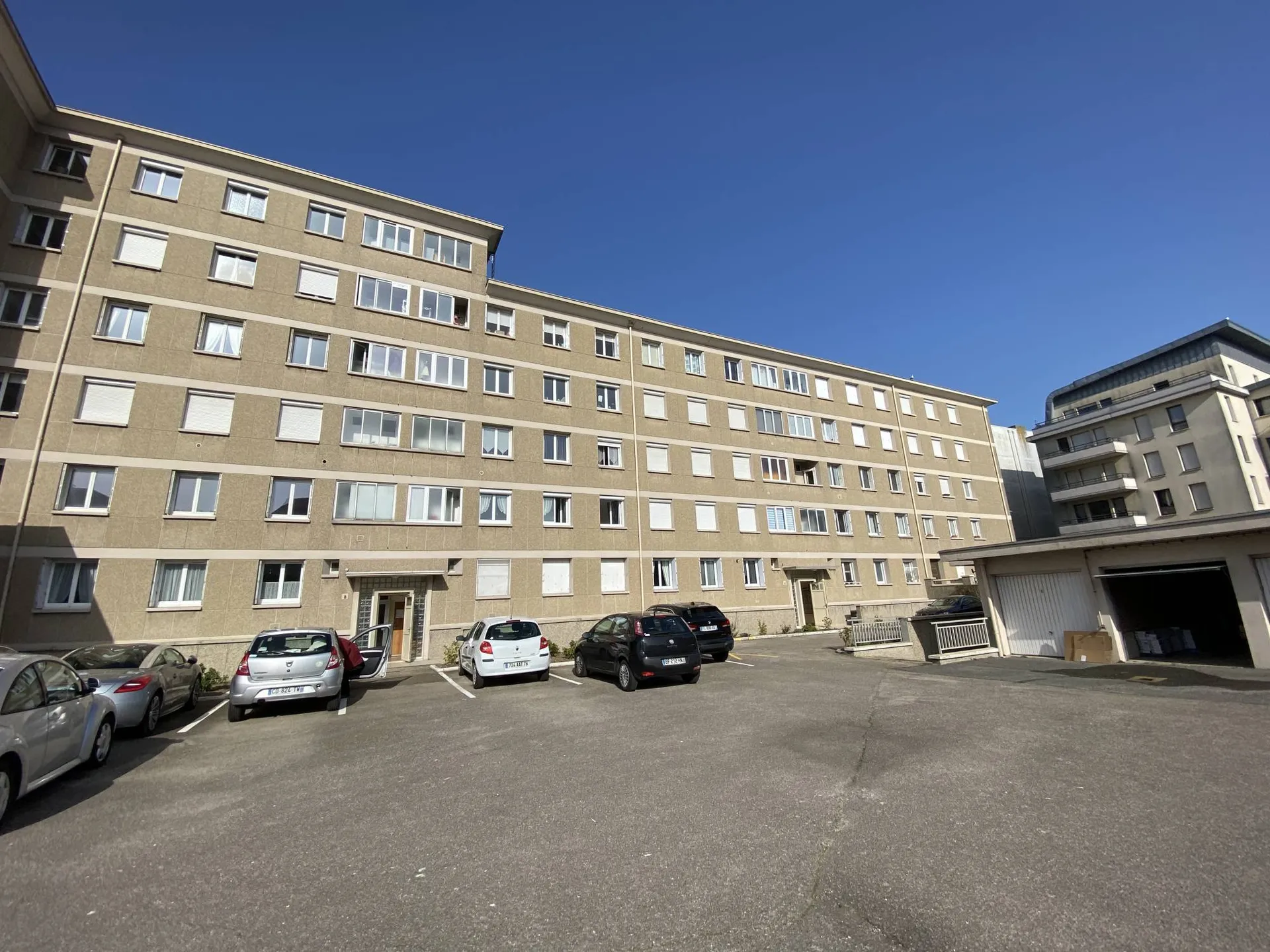 Vends appartement de 76.08m², au 3éme étage, avec place de parking