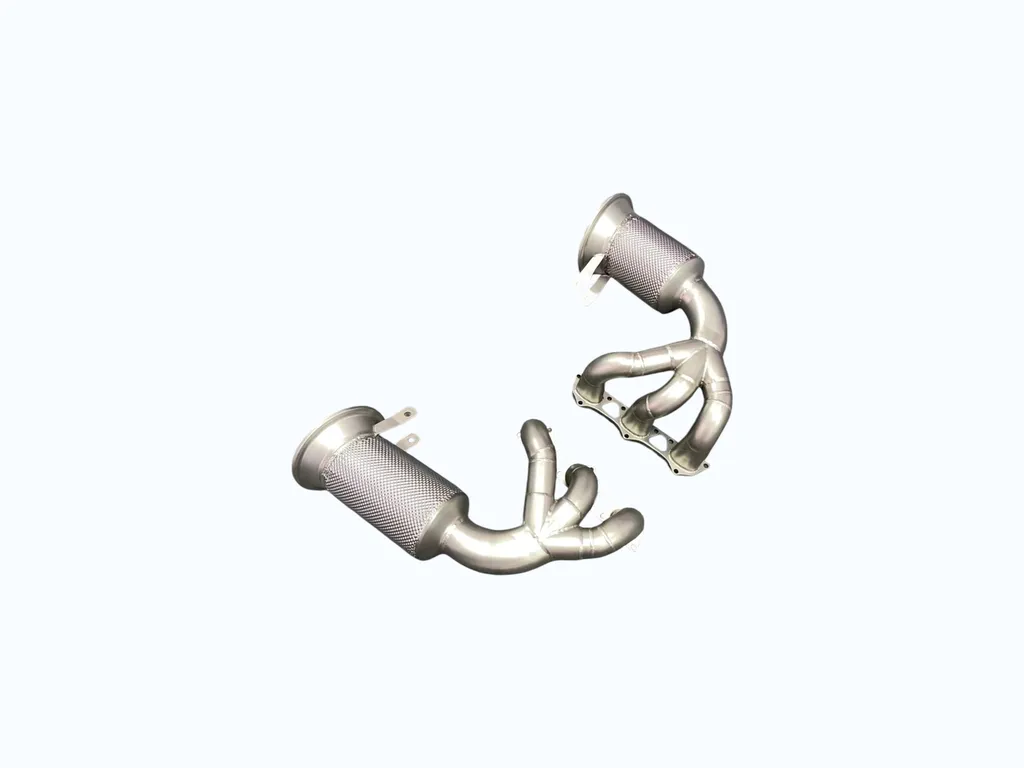 Collecteurs inox haute performance pour Porsche 911 GT3 et GT3 RS 992.1. Optimisez le flux d'échappement, améliorez la sonorité du moteur atmosphérique 4.0L et profitez d'un gain de performances sur route comme sur circuit.