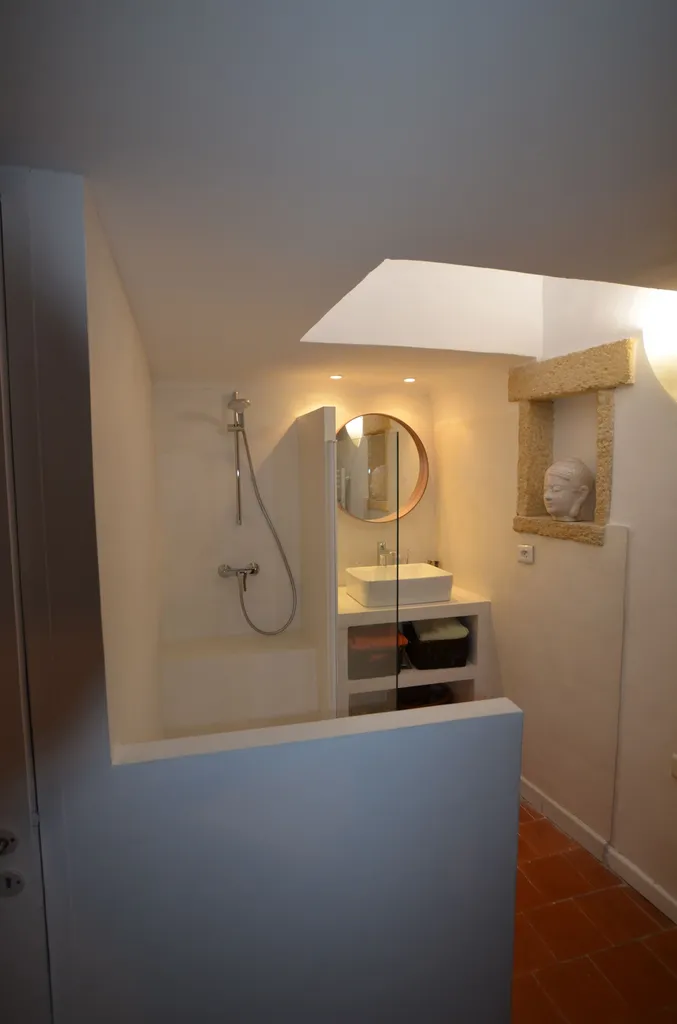 SALLE DE BAIN EN BETON CIRE TALOCHE A SIX FOUR LES PLAGES 83