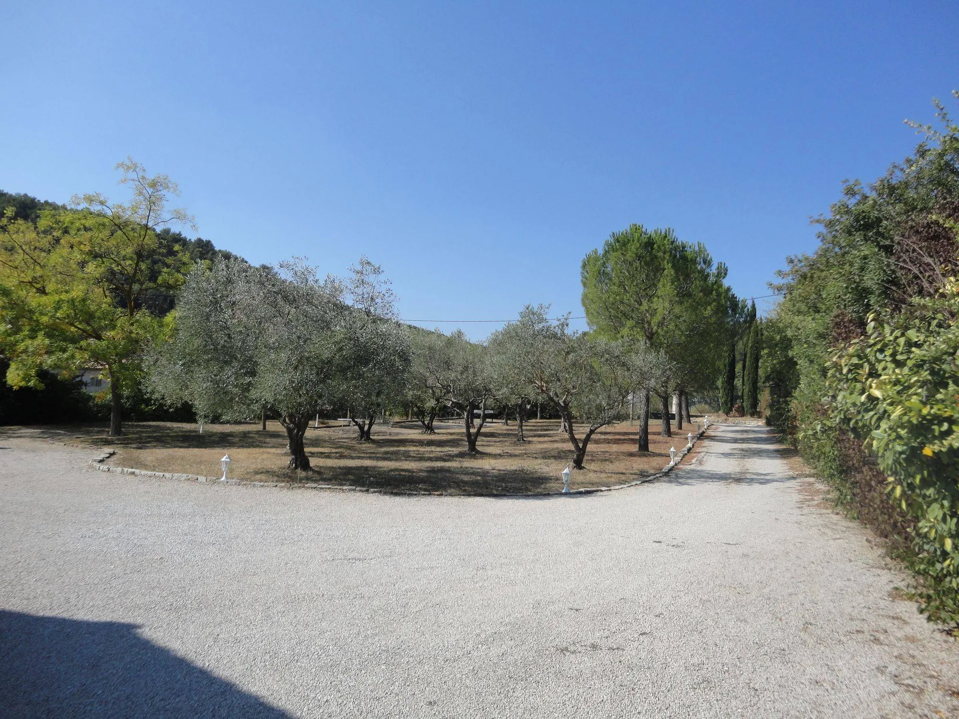 Roquefort la bedoule vente villa avec piscine