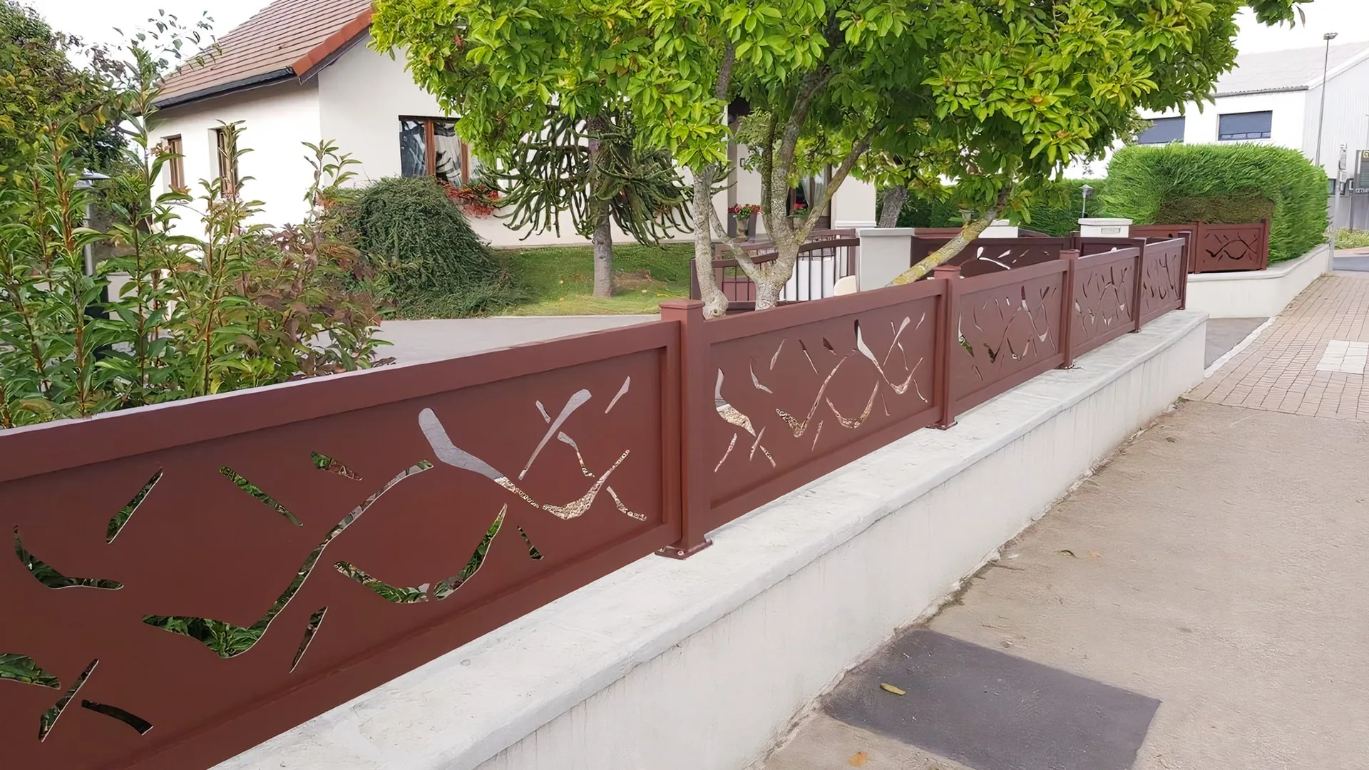 Demandez un prix pour une clôture alu design et moderne à Montbéliard ou Audincourt