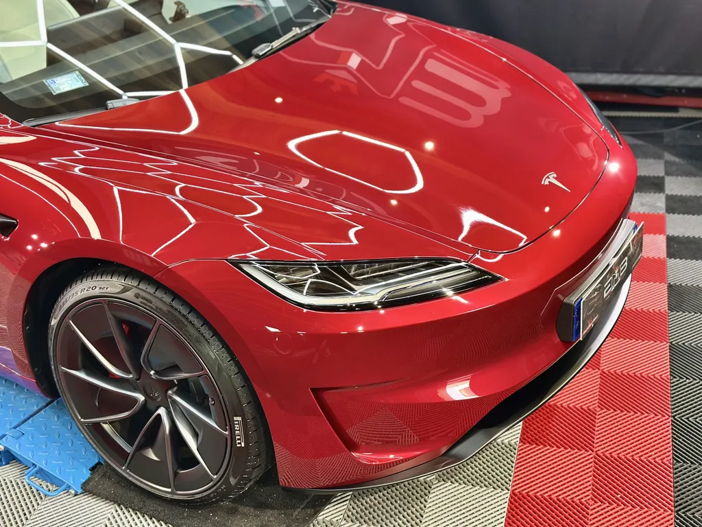 spécialiste du traitement céramique sur Tesla proche Brignais 