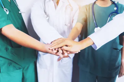 Absentéisme permanent en milieu hospitalier près de Caen : comment améliorer le bien-être au travail du personnel soignant ?