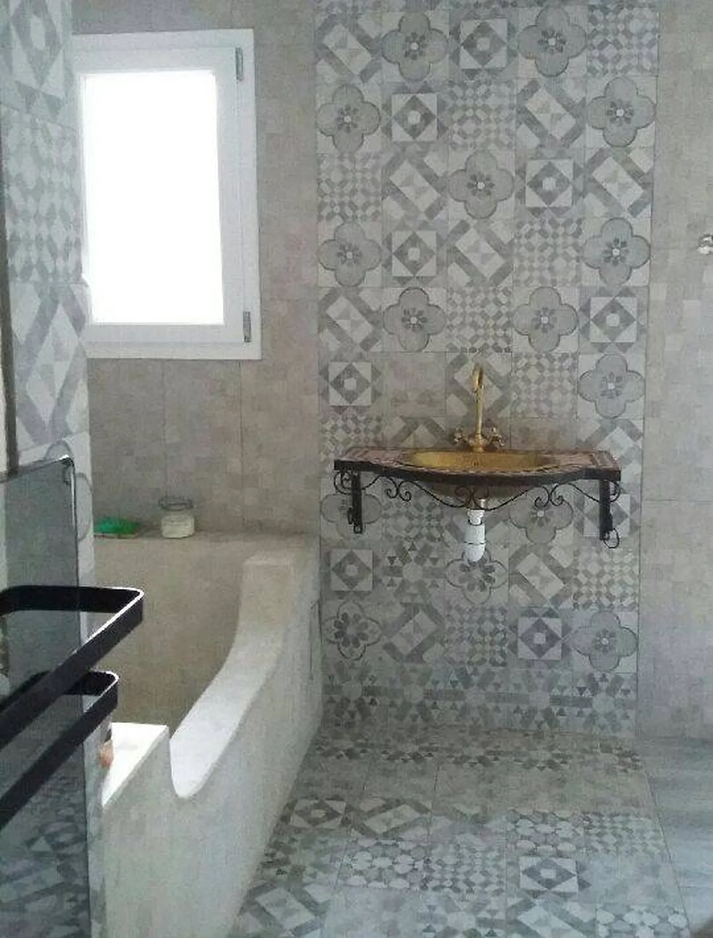 Aménagement de salle de bain à la Penne-sur-Huveaune avec architecte d’intérieur