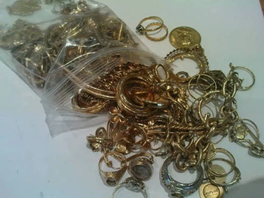 Vendre son or et ses bijoux d'occasions et anciens au plus haut cours  marseille 13007 et marseille 13008