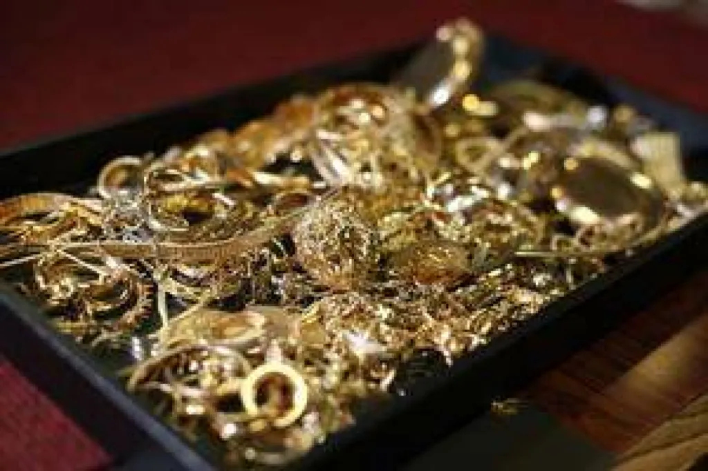 or 18 carats sous forme de bijoux