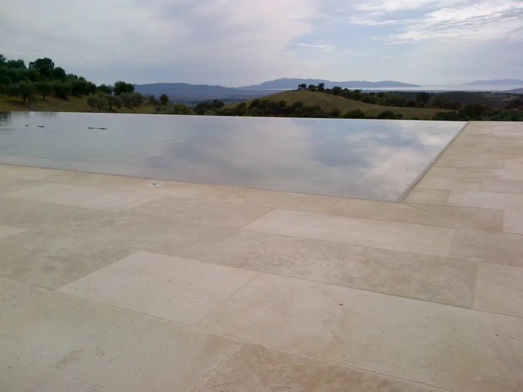 Dallage pierre naturelle terrasse, Montagnac