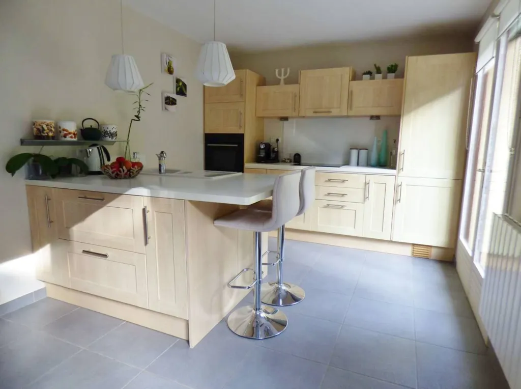 cherche à acheter pavillon à étage avec chambres en bas proche caudebec lès elbeuf 76