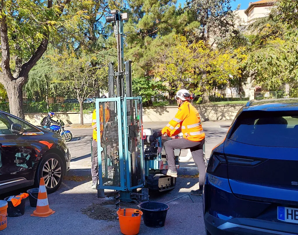 Sondages de sols à la tarière dans un milieu occupé 