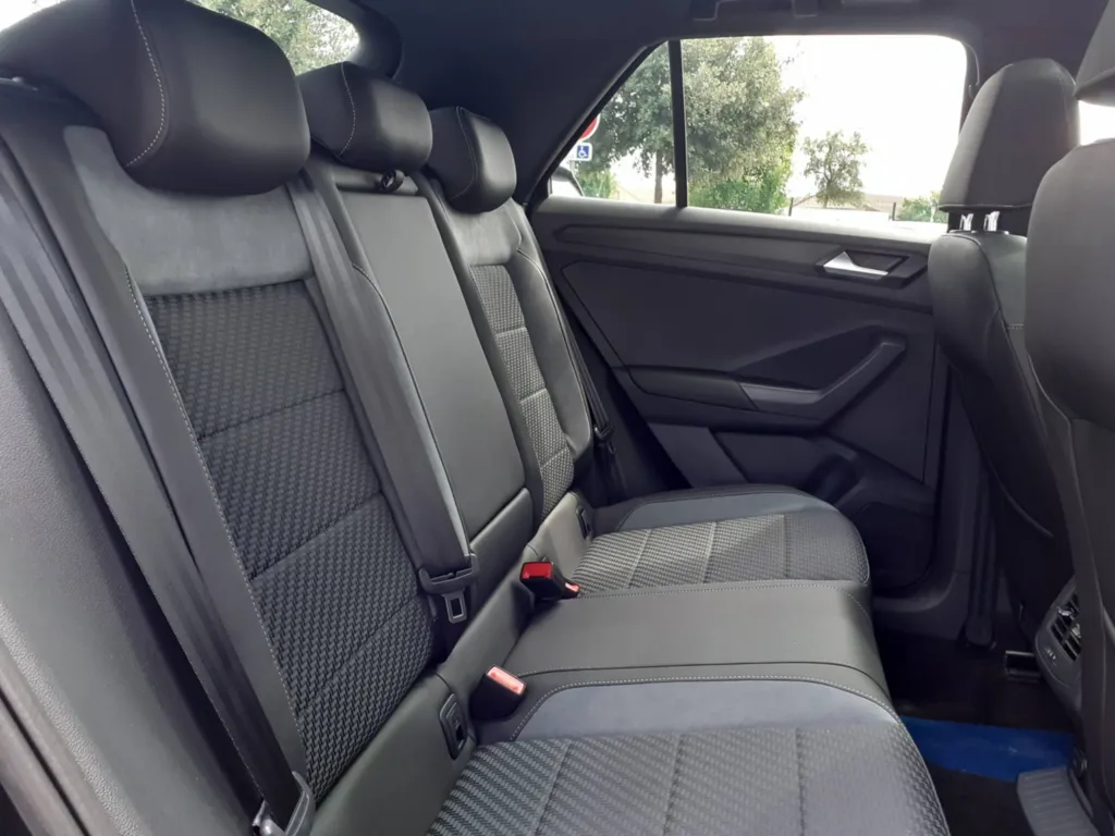 VOLKSWAGEN T-ROC OCCASION 2.0 TDI 150 DSG7 RLine Toit Pano Ouvrant Full LED JA19 près de Toulouse en Occitanie