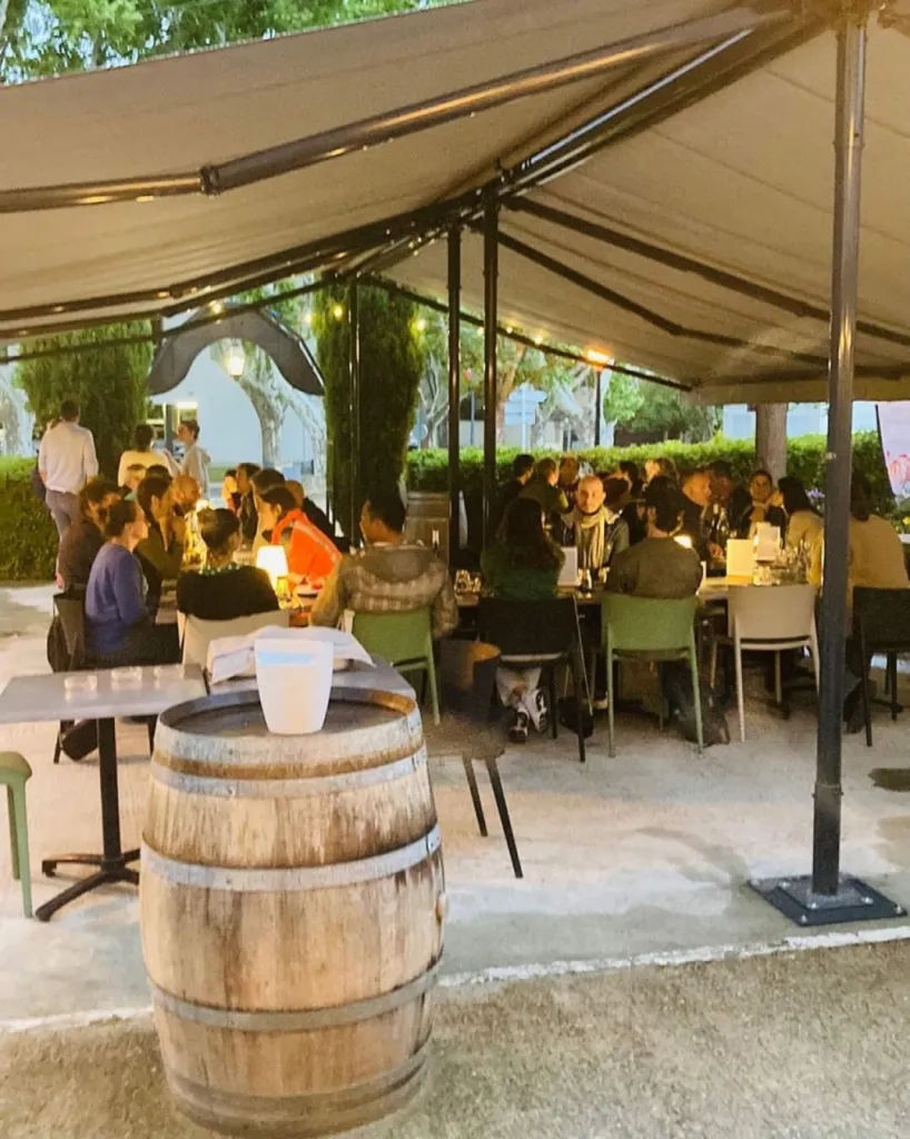 Retour sur l'installation d'un maxi store de terrasse au restaurant 