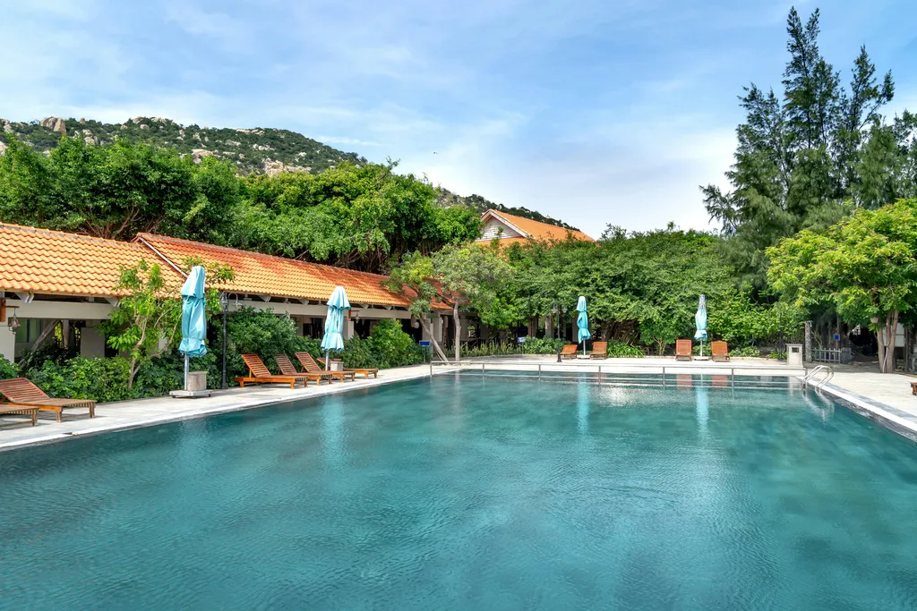 Et si votre piscine devenait enfin un vrai plaisir cet été grâce à un entretien simple et sans erreurs coûteuses