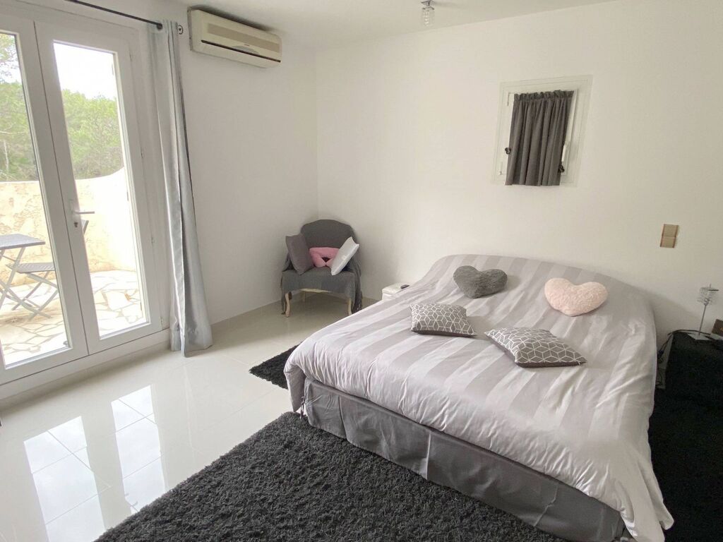 a vendre villa avec terrain de boules ceyreste