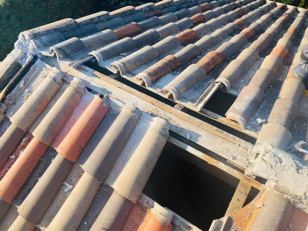 dépose ciment et tuiles sur martigues