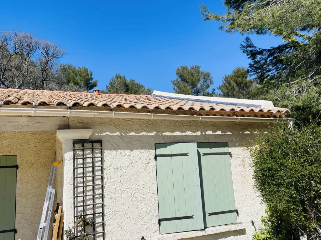 Intervention de rénovation de toiture sur Mimet près d’Aix en Provence 